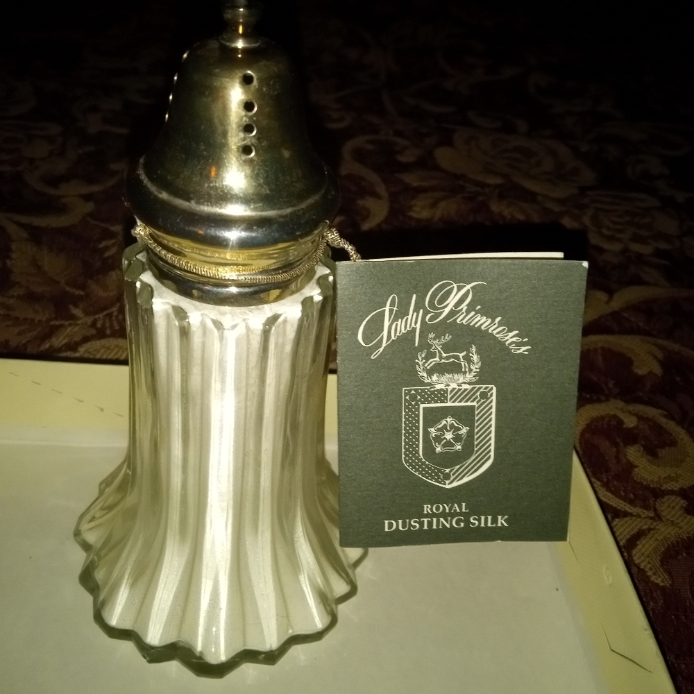 Royal Silk Dusting Powder